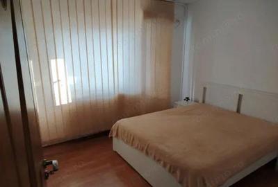 Apartament cu 3 camere decomandat în Gorjului