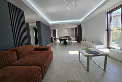 Duplex P+E+M ,suprafata teren 350mp,amprenta 102mp,construita 306mp,utilata/mob - 4