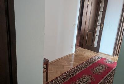 Apartament cu 3 camere decomandat în Exterior Vest - 2