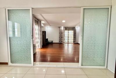 Apartament cu 3 camere în Ștefăneștii de Jos - 3