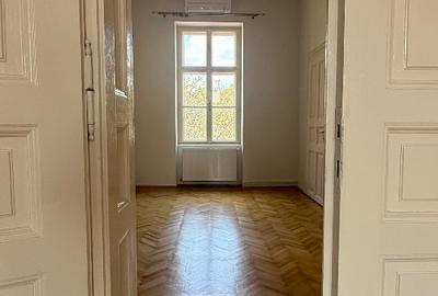 Apartament cu 5 camere decomandat în Sinaia - 5
