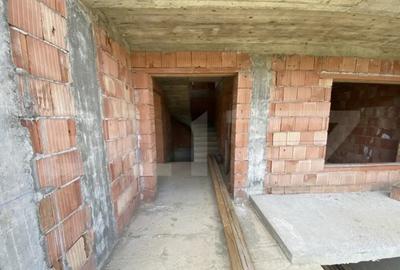 Casă cu 3 camere cu Teren 500 Mp în Central - 12