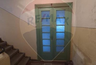 Casă / Vilă cu 11 camere de vânzare în zona Iancului - 9