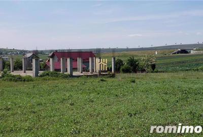 Teren de 6500 mp, în Șcheia