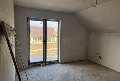 Casă cu 4 camere în Central - 3