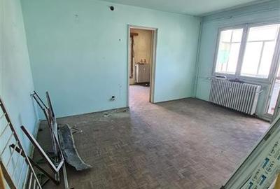 Apartament cu 2 camere semidecomandat în Astra