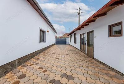 Casa spa?ioasa cu 4 camere ?i spa?iu comercial in Bujac - 3