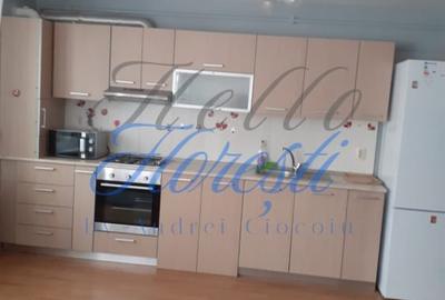 Apartament cu 2 camere semidecomandat, mobilat în Florești