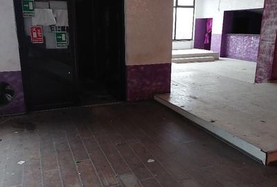 Spațiu comercial, de 550 mp, în Central - 1