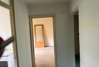 Vand apartament 4 camere, decomandat, etaj 1 - Rahova, Sos.Salaj - 10