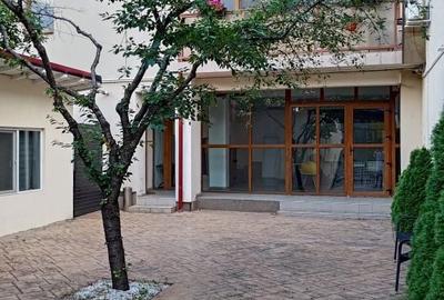 Spațiu comercial, de 100 mp, în Central - 3