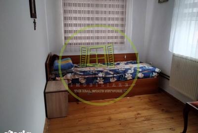 Casă cu 6 camere cu Teren 2200 Mp în Cerașu - 3