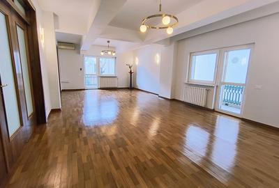 Apartament cu 4 camere circular în Primăverii - 8