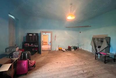 Casă cu 5 camere cu Teren 6500 Mp în Sacu - 3