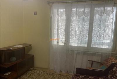 Apartament 3 camere , zona Sud , et 3/4 , decomandat ,52 mp - 3