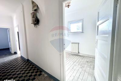 Apartament cu 4 camere în Central - 9