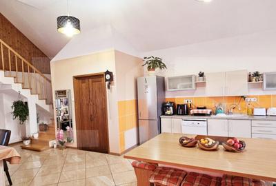 Vila spa?ioasa cu 5 dormitoare ?i curte de 730 mp - 4