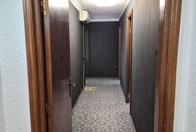 De vânzare Vilă individuala 11 camere curte proprie Parcul Carol De vânzare Vilă individuala 11 camere curte proprie Parcul Carol - 36