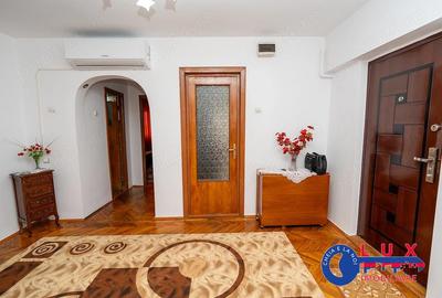 Apartament cu 3 camere decomandat în Babadag - 1