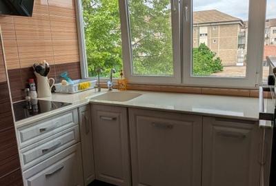 Apartament cu 3 camere decomandat în Exterior Vest - 8