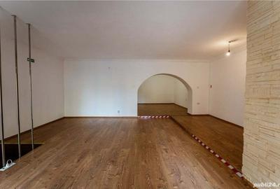 Spațiu comercial, de 120 mp, în Ultracentral - 2