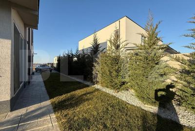 Casă cu 5 camere cu Teren 400 Mp în Remetea Mare - 15