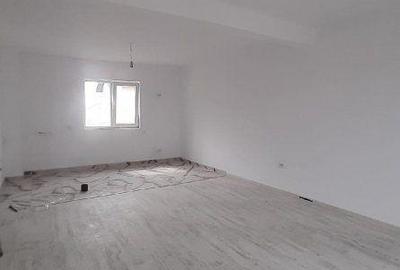 Casă cu 5 camere cu Teren 350 Mp în Central - 9