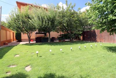 Casă individuală cu 5 camere cu Canalizare în Apărătorii Patriei - 1