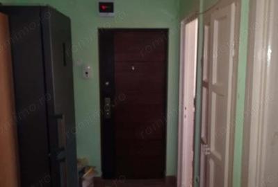 Vand apartament 2 camere in Deva, zona Al. Patriei, etaj 3, suprafata utila 43 mp + balconul, - 4