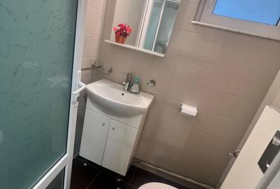 Centru apartament 3 camere renovat etajul 1 vedere stradala - 7