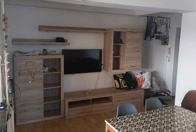 Apartament cu 4 camere decomandat în Central - 1