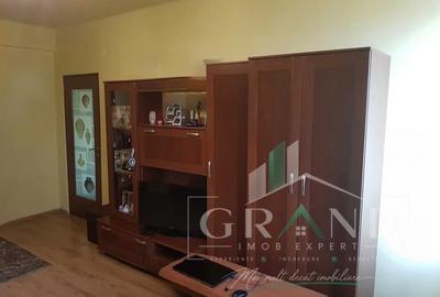 Apartament cu 2 camere semidecomandat, mobilat în Central