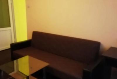 Apartament cu 2 camere decomandat în Tractorul - 2