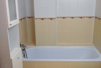 Apartament cu 3 camere decomandat în Dumbrăvița