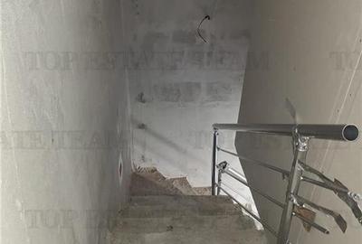 Vanzare casa curte comuna(Stefan cel Mare) - 15