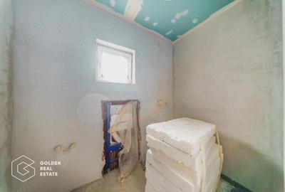 Casă cu 5 camere cu Teren 1000 Mp în Mândruloc - 2