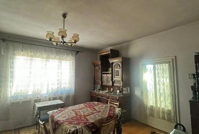 Casă cu 3 camere cu Teren 1400 Mp în Mihai Viteazu - 1
