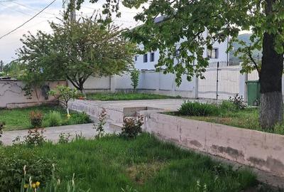Casă cu Teren 440 Mp în 1 Mai - 1