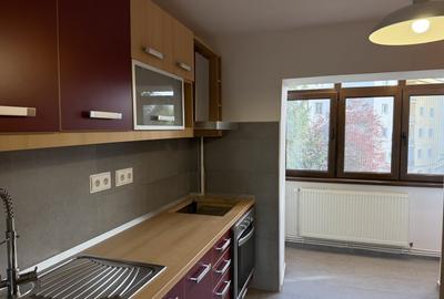Apartament cu 3 camere decomandat, mobilat în Central - 3