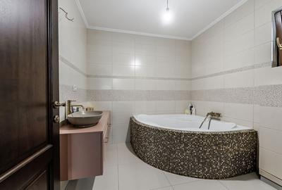 Vilă de lux complet amenajată, ideală pentru o familie cu stil - 20