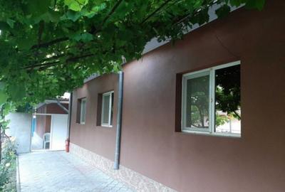 Casa in centru, la aprox. 2 km de plaja salbatica Corbu - 5