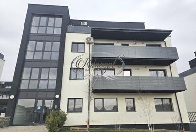 Apartament cu 3 camere semidecomandat în Baciu - 1