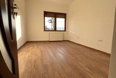 Casă cu 5 camere cu Teren 300 Mp în Exterior Vest - 2