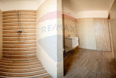 Apartament cu 3 camere tip Penthouse in zona Cetate COMISION 0% - 9