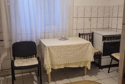 Apartament cu 3 camere decomandat în Central - 2