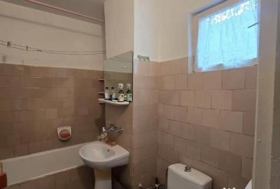 Apartament cu 2 camere decomandat în Obor