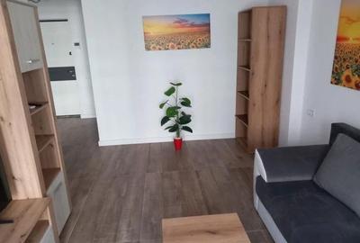 Garsonieră decomandată în Apărătorii Patriei