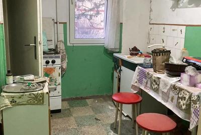 Apartament cu 2 camere semidecomandat în Micro III - 3