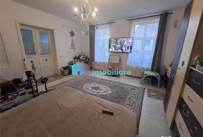 Casă cu 3 camere cu Teren 286 Mp în Central - 10