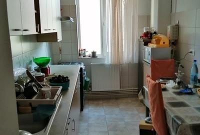 Apartament cu 3 camere decomandat în Far - 5